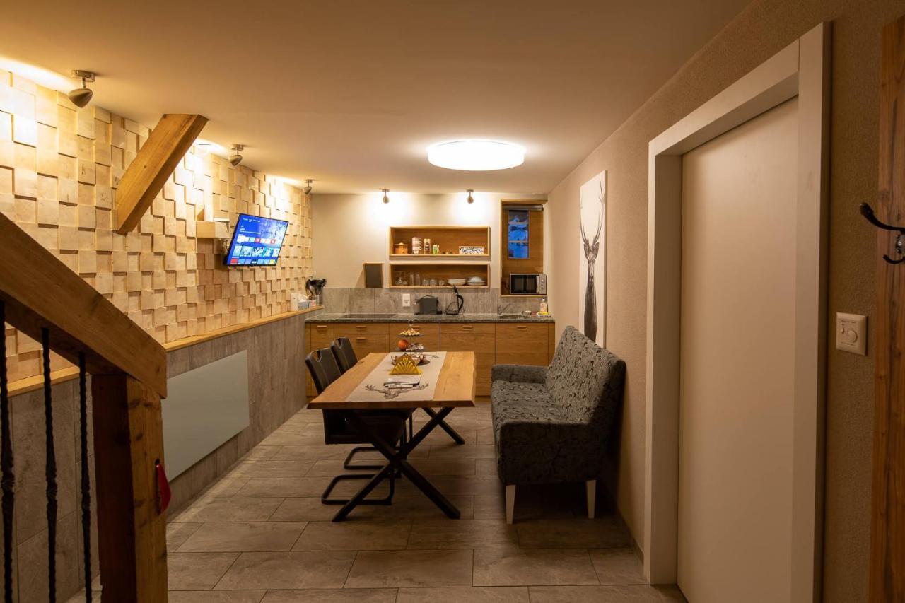 Jupi Huesli Villa Göschenen Buitenkant foto